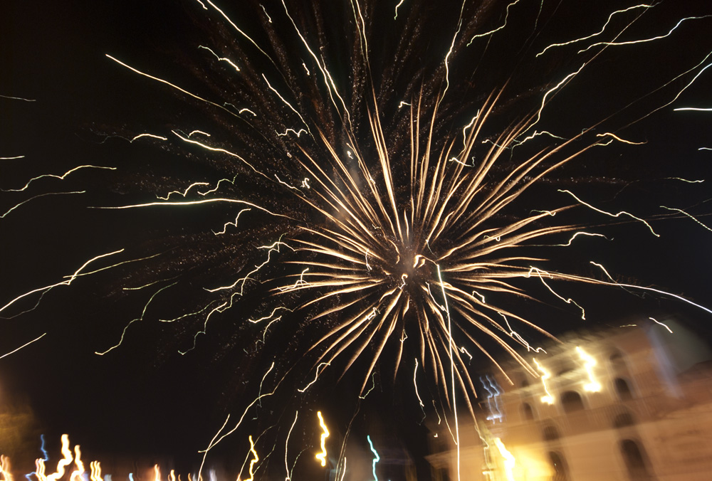 i'm a festival, i'm a parade