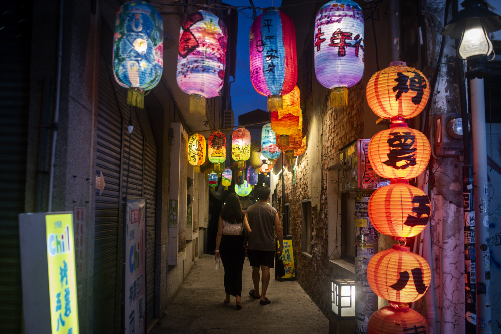 keep your lantern on