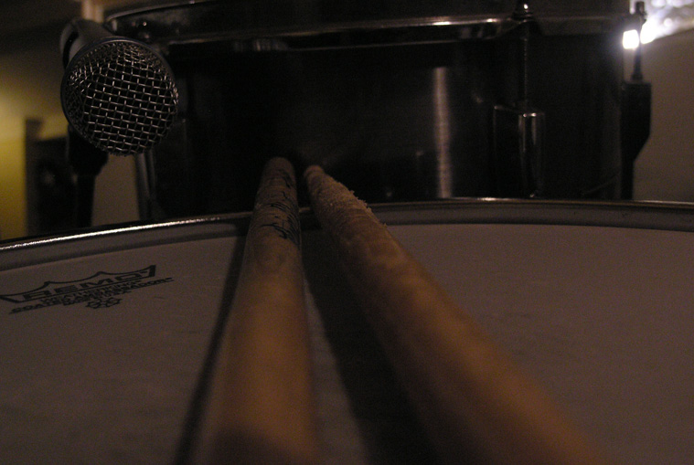 mic and sticks