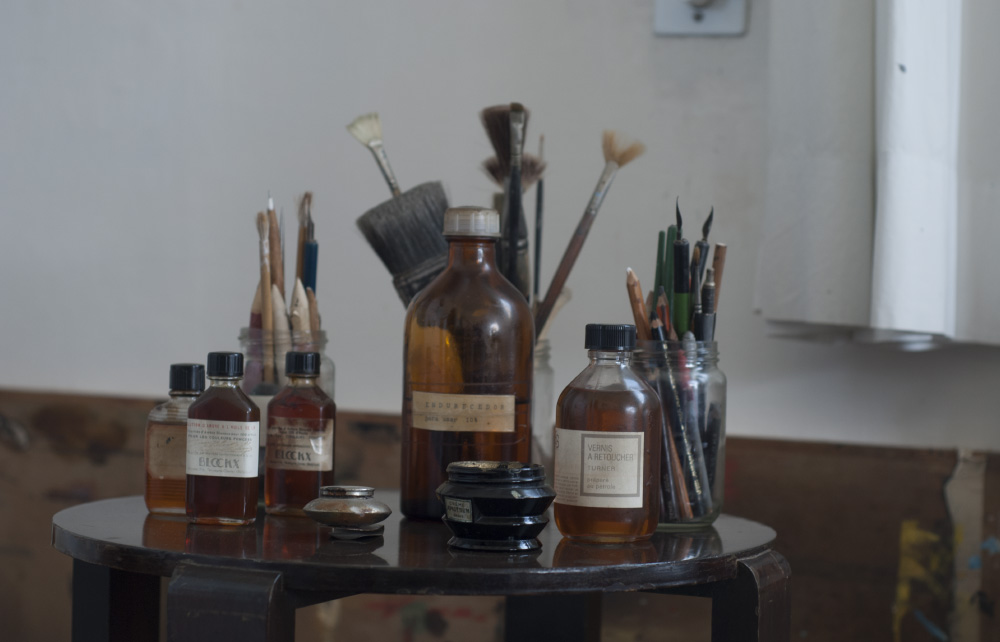 the sun don't shine in your tv